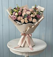 Букет цветов из:  Розы и Лизиантусы #REPLACE_PRED# Карачаевске