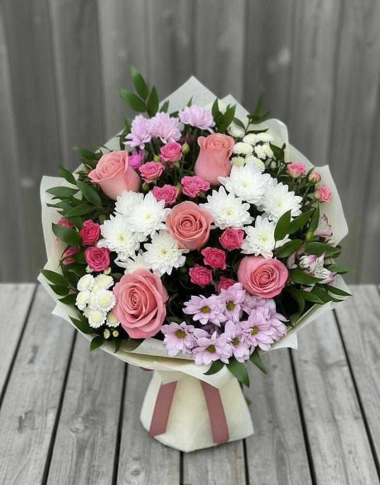 Букет цветов из: Альстромерии, Гвоздики, Розы и Хризантемы в Карачаевске