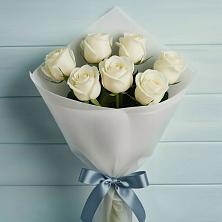 Букет 7 Белых роз Эдлесс Лав в Карачаевске