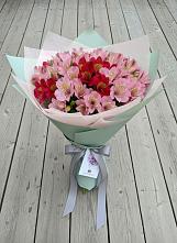 Букет цветов из:  Альстромерии в Карачаевске