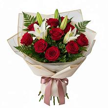 Букет цветов из:  Лилии и Розы в Карачаевске