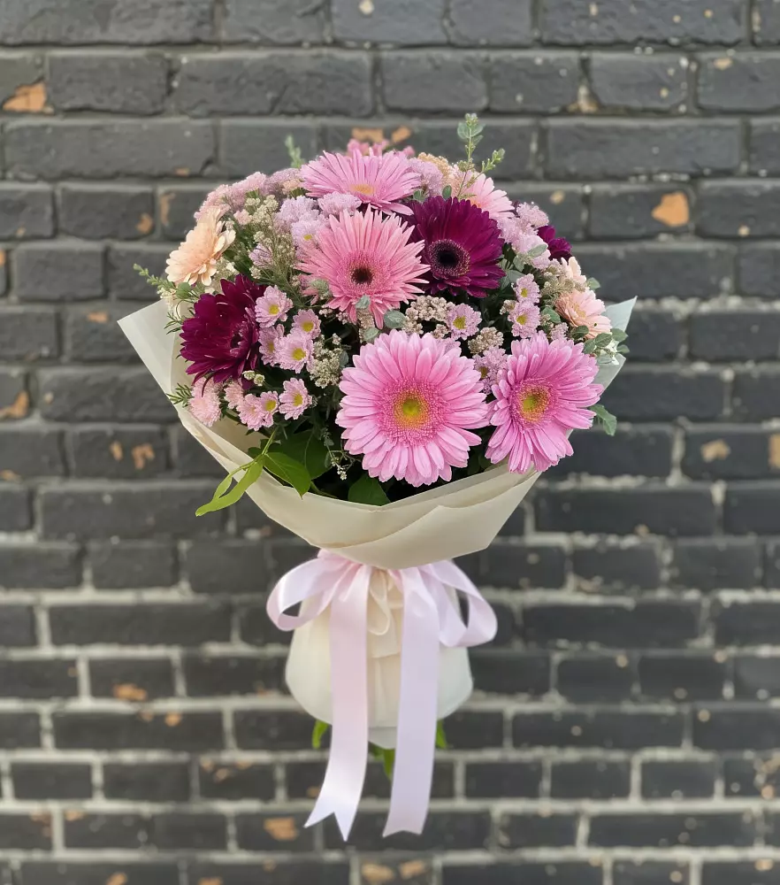 Букет цветов из: Герберы и Хризантемы в Карачаевске