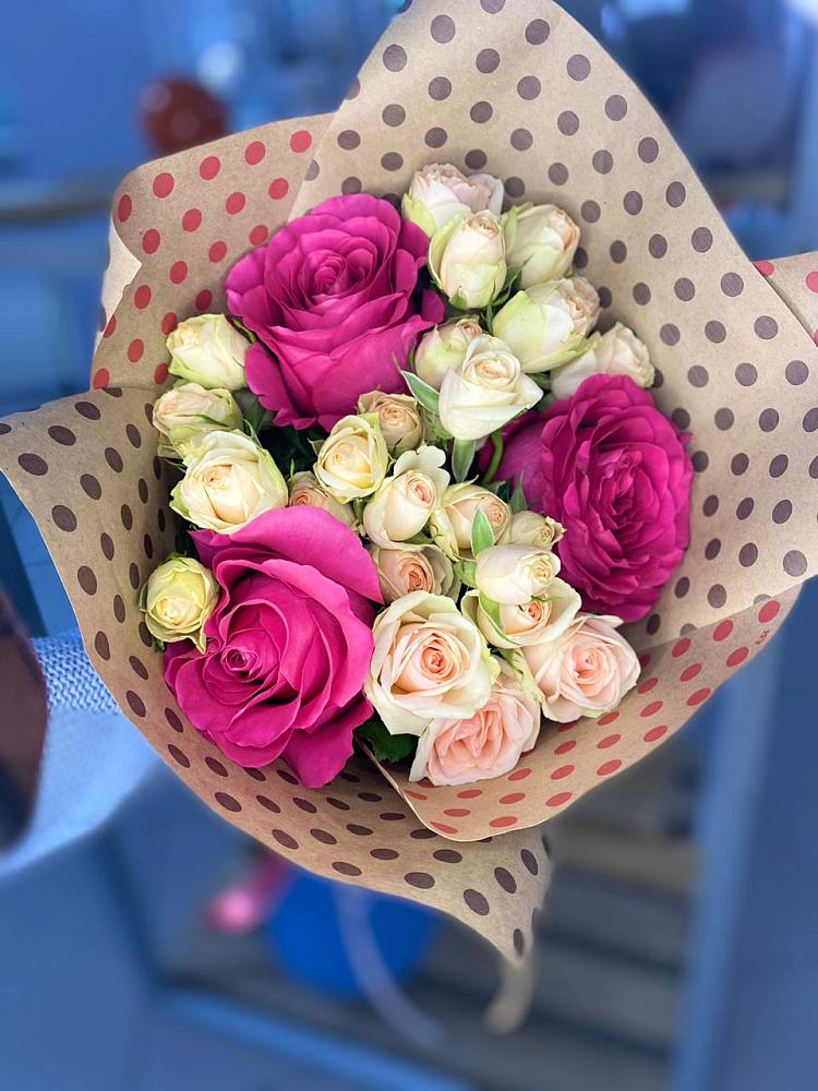 Букет цветов из: Розы в Карачаевске