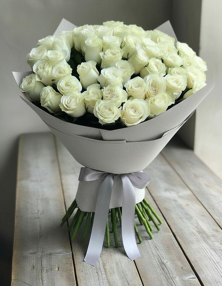 Букет 35 Белых роз в Карачаевске