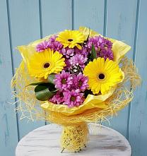 Букет цветов из:  Хризантемы и Герберы #REPLACE_PRED# Карачаевске