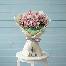 Букет цветов из:  Орхидеи и Розы #REPLACE_PRED# Карачаевске