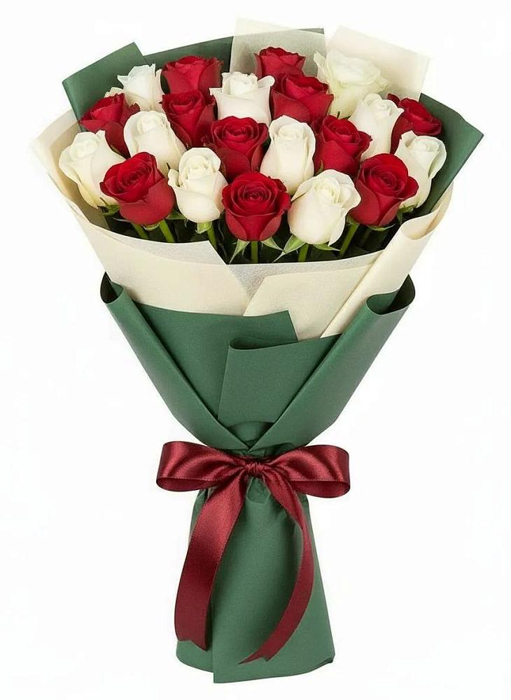Букет Микс из красных и белых роз в Карачаевске