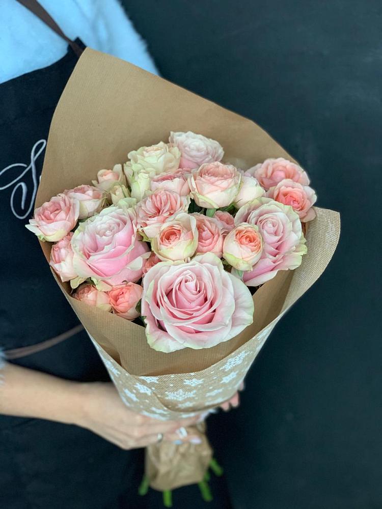 Букет цветов из: Хризантемы и Розы в Карачаевске