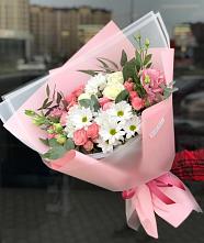 Букет цветов из:  Розы, Лизиантусы и Хризантемы в Карачаевске