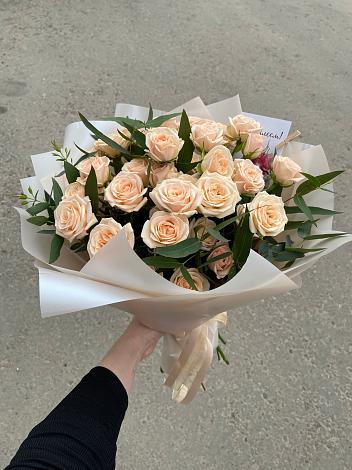 Букет Кремовые розы Латте в Карачаевске