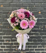 Букет цветов из:  Герберы и Хризантемы #REPLACE_PRED# Карачаевске