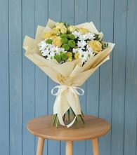 Букет цветов из:  Хризантемы и Розы в Карачаевске