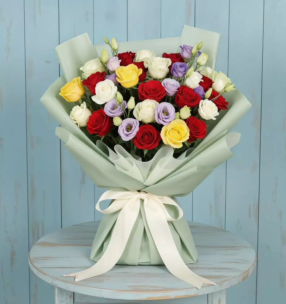 Букет цветов из: Розы в Карачаевске