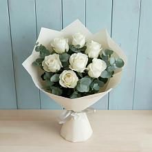 Букет Белые розы в Эвкалипте в Карачаевске