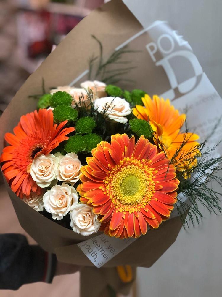 Букет цветов из: Герберы, Хризантемы и Розы в Карачаевске