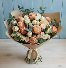 Букет цветов из:  Альстромерии и Розы в Карачаевске
