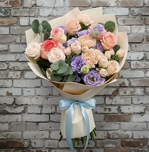 Букет цветов из:  Розы, Лизиантусы и Гвоздики #REPLACE_PRED# Карачаевске