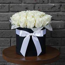 Цветочная композиция из Розы в шляпной коробке #REPLACE_PRED# Карачаевске