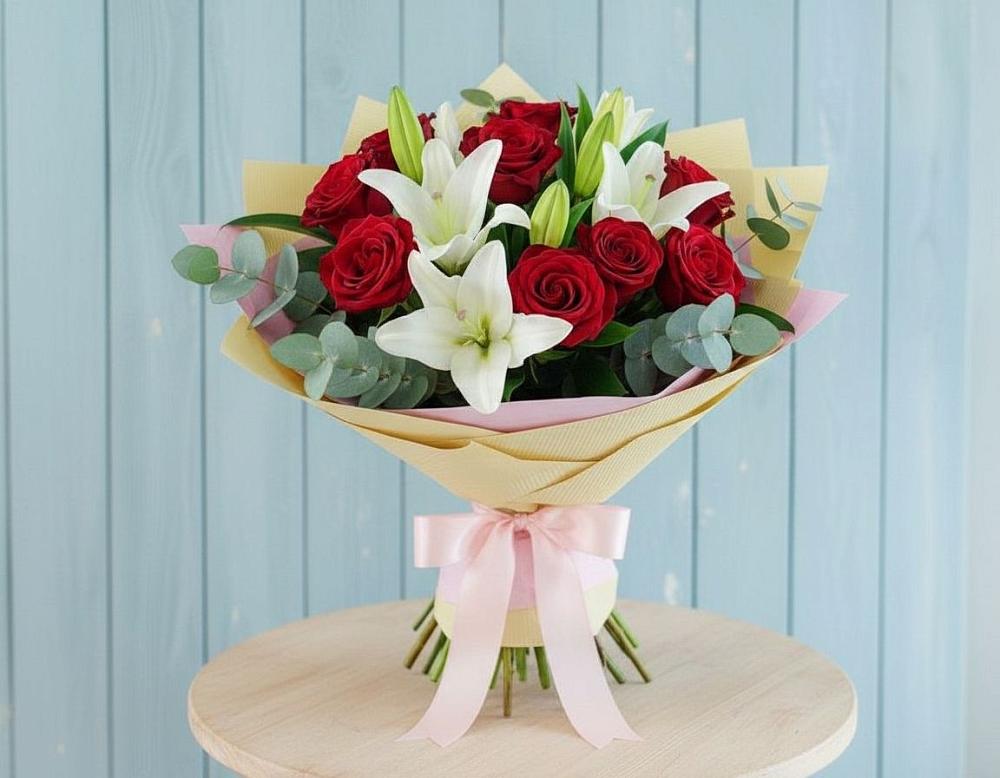 Букет цветов из: Лилии и Розы в Карачаевске